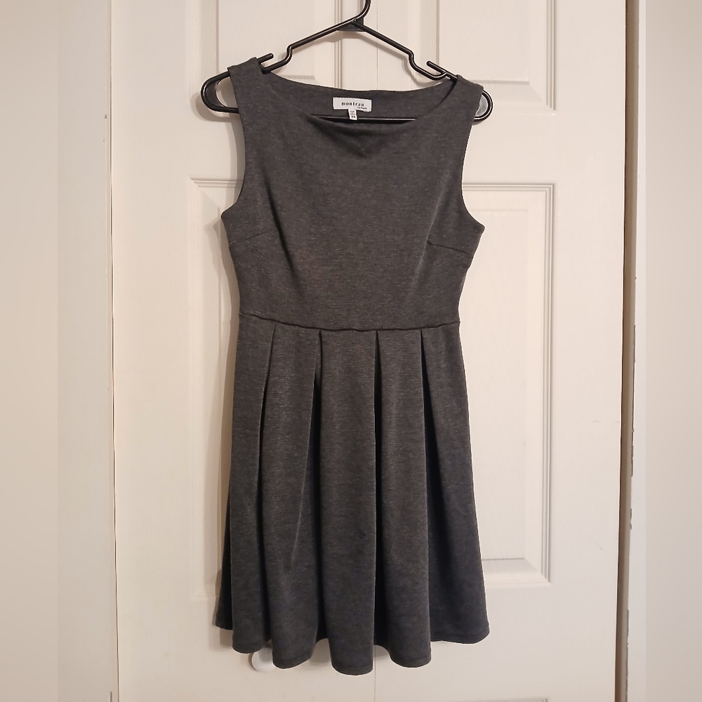 Monteau Los Angeles Grey Dress Size Medium (M)